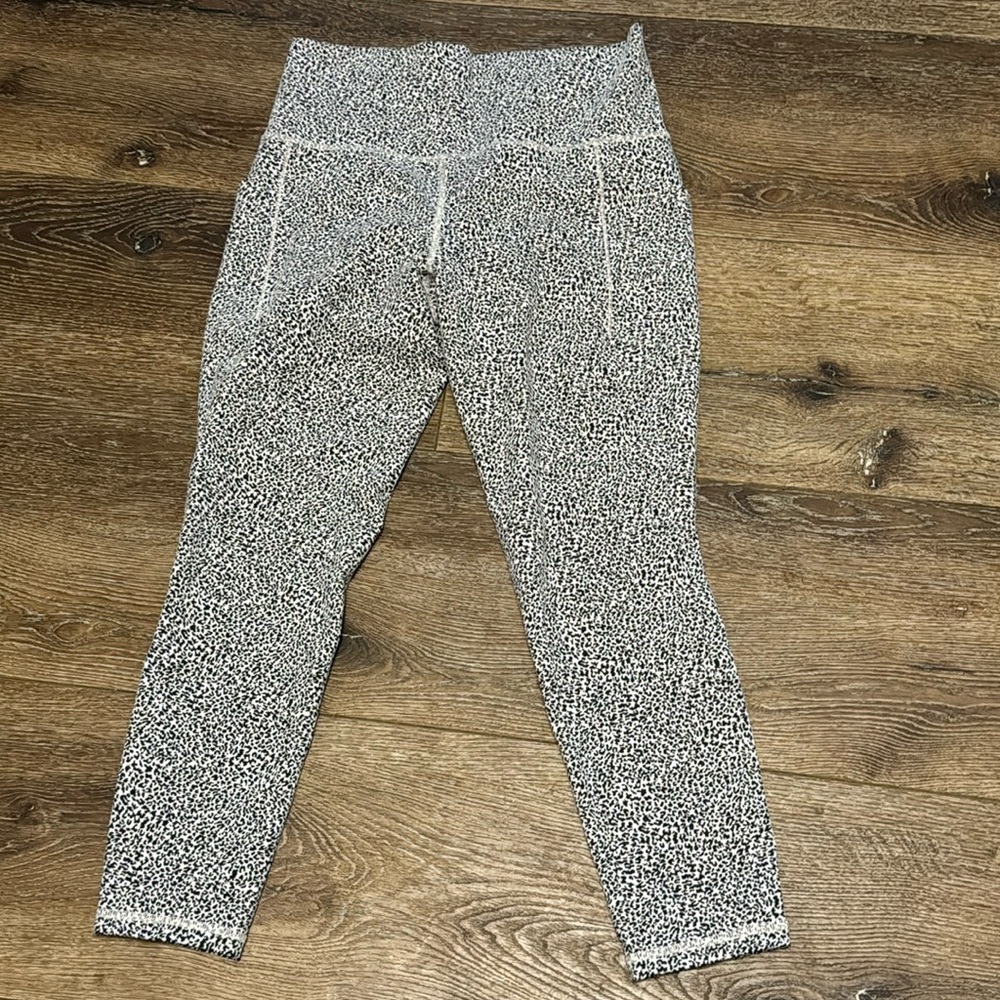 Athleta crop‎ leggings medium
